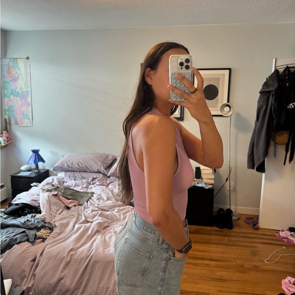 Aritzia Mauve Ribbed Tank Top - Picture 3 of 9